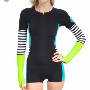 Roxy spring wetsuit. Size 6. Never been used.